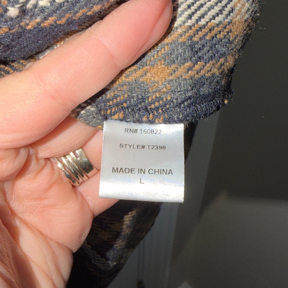 NWOT No Vacancy Brushed Wool Plaid Shacket - Navy and Tan - Picture 5 of 5